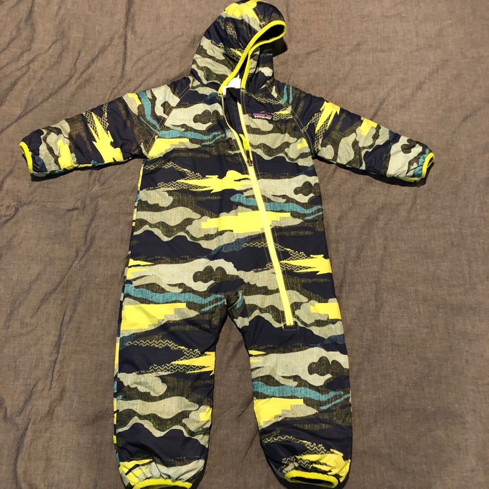 Patagonia Baby Reversible Puff-Ball Bunting 6-12 months. New